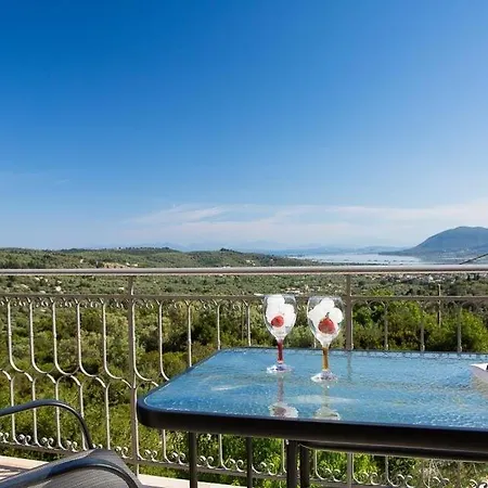 Villa Sleeps 4 Pool Air Con Wifi
