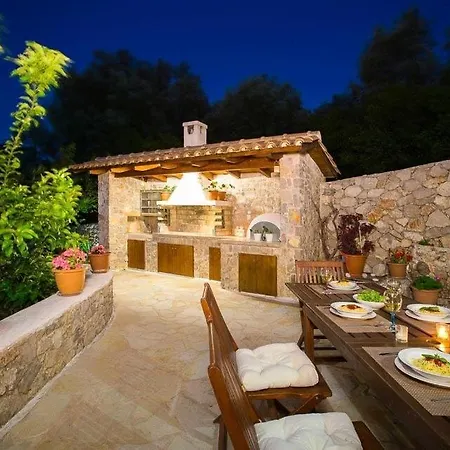 Villa Sleeps 4 Pool Air Con Wifi Katouna